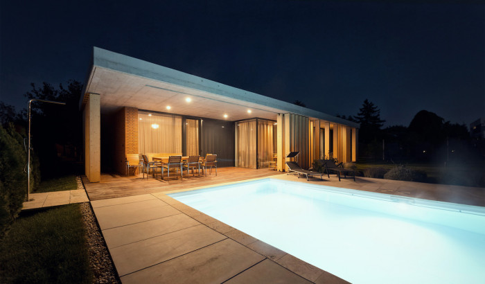 Dom s kamenným pátiom, Beef architekti