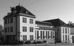 Archivní fotografie zachycující původní stav Zengerovy trafostanice.