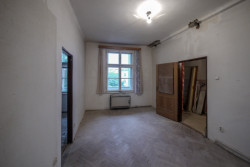 Rekonstrukce bytu v Praze-Nuslích, studio Collarch: Fotografie z průběhu rekonstrukce