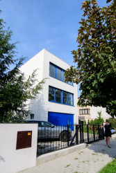 Rodinný dům s knihovnou v Českých Budějovicích od studia +arch