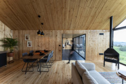 Modulární dvojdům od architekta jménem Rubén Gómez Gañán v Kolumbii