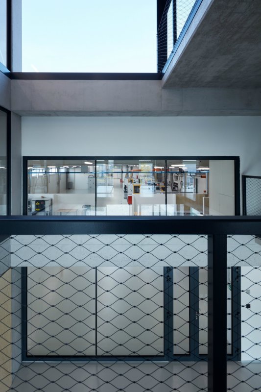 Výrobní a administrativní objekt firmy Pilana Karbid v Hulíně, Ellement architects