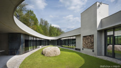 Rodinný dům Oldřichov v Hájích, Urban Survival.