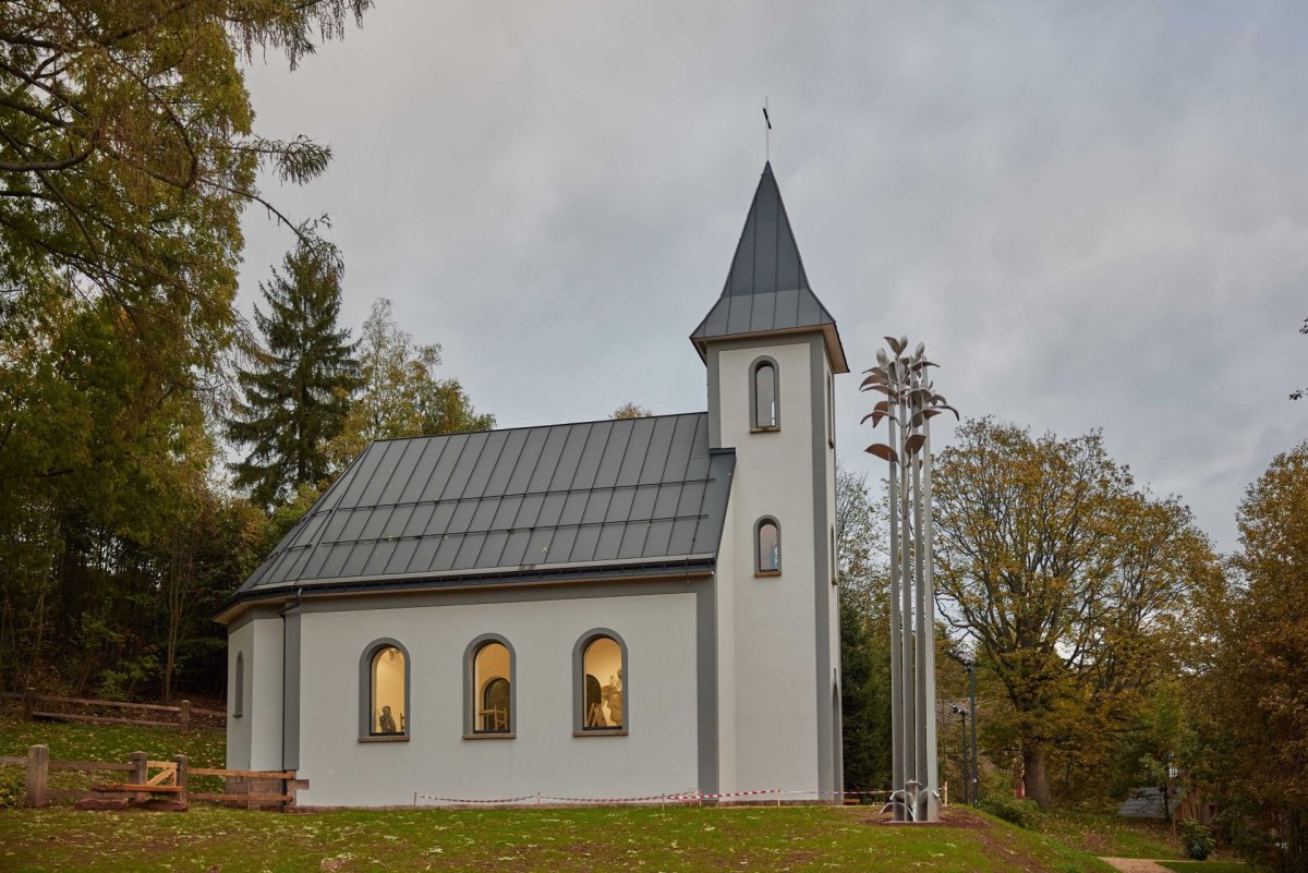 Rekonstrukce kostela sv. Josefa ve Slavětíně, ATELIER TSUNAMI: V současnosti opravený kostel funguje jako kulturní a výstavní prostor