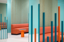 Interiér rehabilitačního centra CRIMED v Poděbradech od designérky Kateřiny Kersey a architektky Lucie Náhlovské