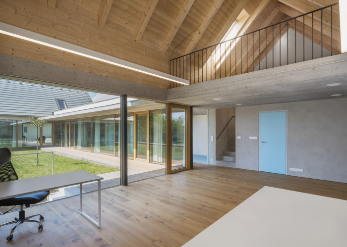 Sídlo firmy RenoEnergie, ov-a (Opočenský Valouch architekti)