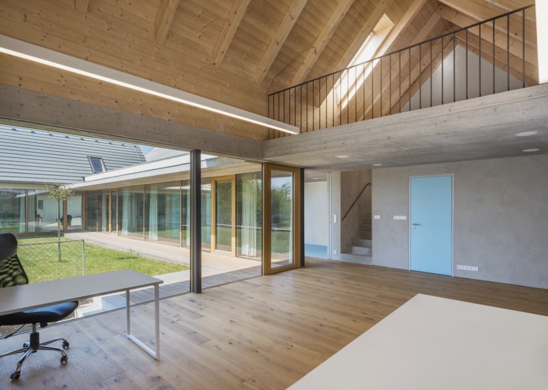 Sídlo firmy RenoEnergie, ov-a (Opočenský Valouch architekti)