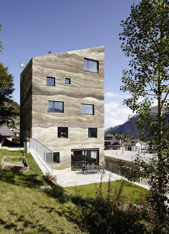 Bytový komplex v Samedanu, Mierta & Kurt Lazzarini Architekten © Ralph Feiner