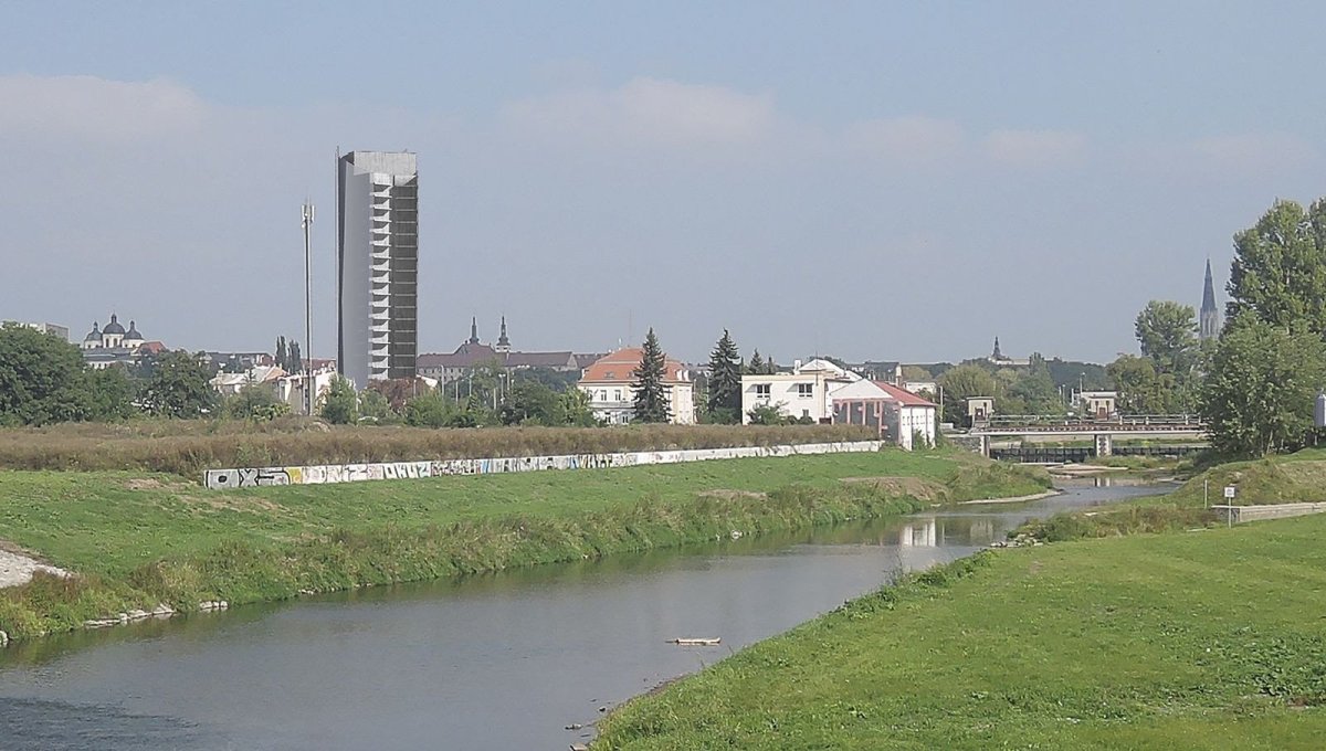 Vizualizace Šantovka Tower při pohledu z jihu, z. s. Za krásnu Olomouc
