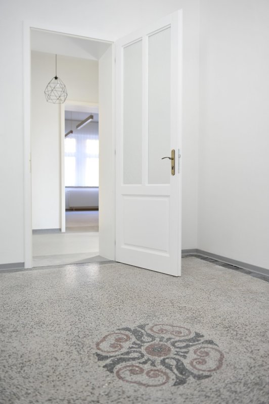 Villa Kovács, Jaro Krobot, Ivo Flimmel