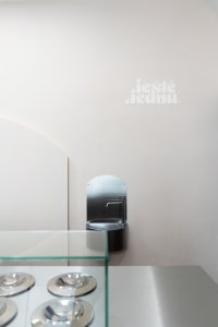 Interiér zmrzlinárny v Brně od architektky Barbory Kudelové