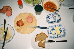 Marie Tomanová - Svět mezi námi