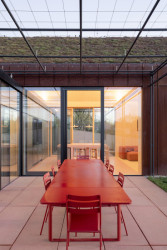 Terasa (Víkendový dům nad přehradou, NOIZ architekti)