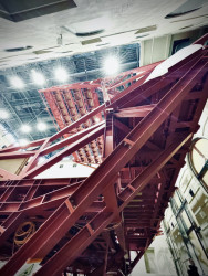 Petr Hájek Architekti dokončují multifunkční sál v Císařských lázních v Karlových Varech