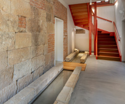 Nalezená strouha mlýna (Sluneční lázně v Luhačovicích, TRANSAT architekti)