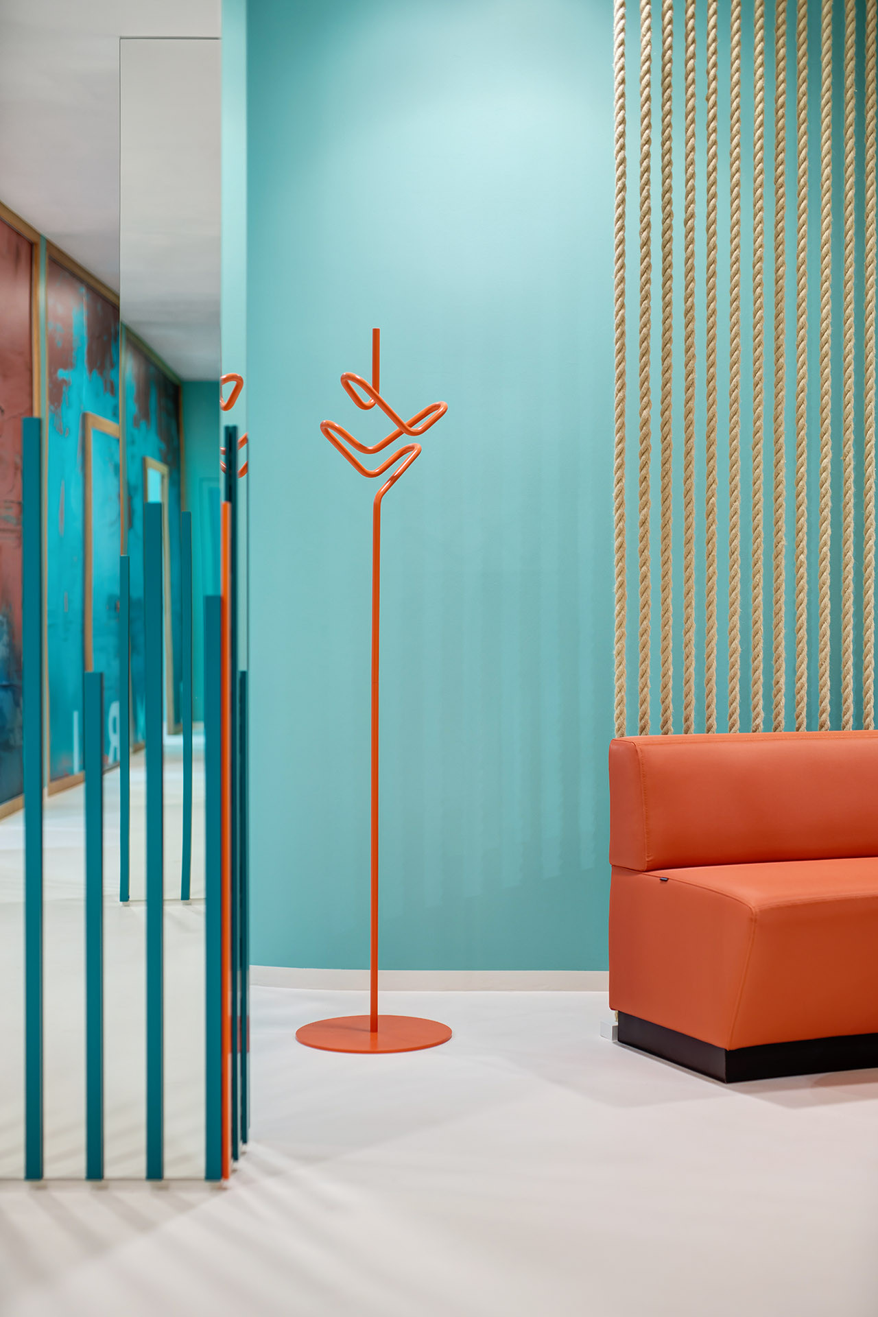 Interiér rehabilitačního centra CRIMED v Poděbradech od designérky Kateřiny Kersey a architektky Lucie Náhlovské