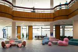 Kanceláře (Textilia – zreknstruovaná ikona Ostravy; Master Design)