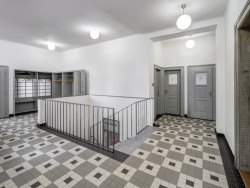 Semlerova rezidence dnes obsahuje také informační centrum, prostor pro vzdělávací a kulturní programy, depozitář, v němž bude uložena sbírka architektury ZČG, založená v roce 2009, a administrativní zázemí Západočeské galerie v Plzni