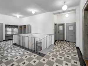 Semlerova rezidence dnes obsahuje také informační centrum, prostor pro vzdělávací a kulturní programy, depozitář, v němž bude uložena sbírka architektury ZČG, založená v roce 2009, a administrativní zázemí Západočeské galerie v Plzni