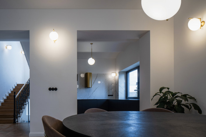 Zrekonstruovaná vila poblíž Prahy od Karnet architekti