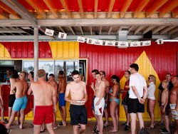 JRKVC, 5KA / Bufet z lodných kontajnerov – foto