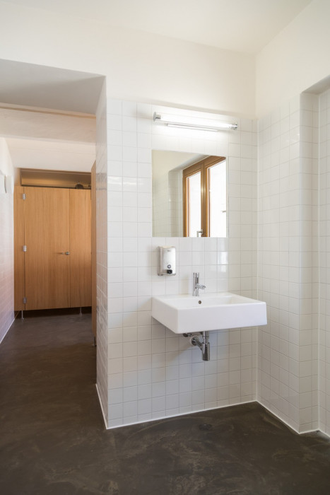 Rekonstrukce hospody se sálem v Máslovicích od bod architekti