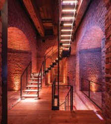 architekti chmelík & partneři, dostavba pokladny a rekonstrukce Bílé věže v Hradci Králové, interiér věže, 7.NP, foto