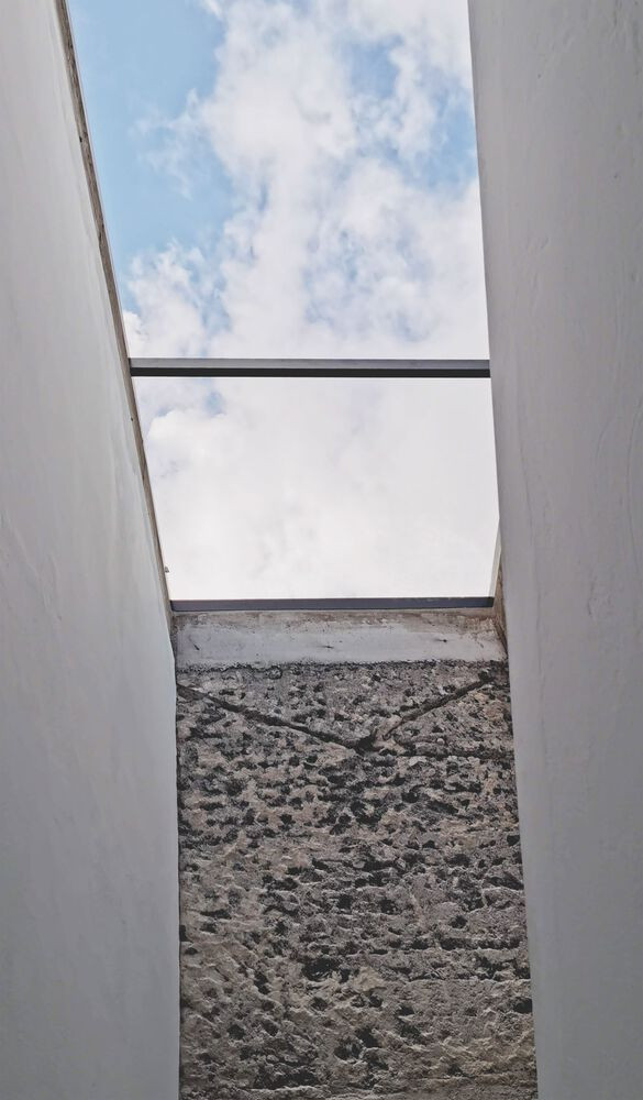 Rekonstrukce vícepodlažního domu v Las Palmas de Gran Canaria od XStudio