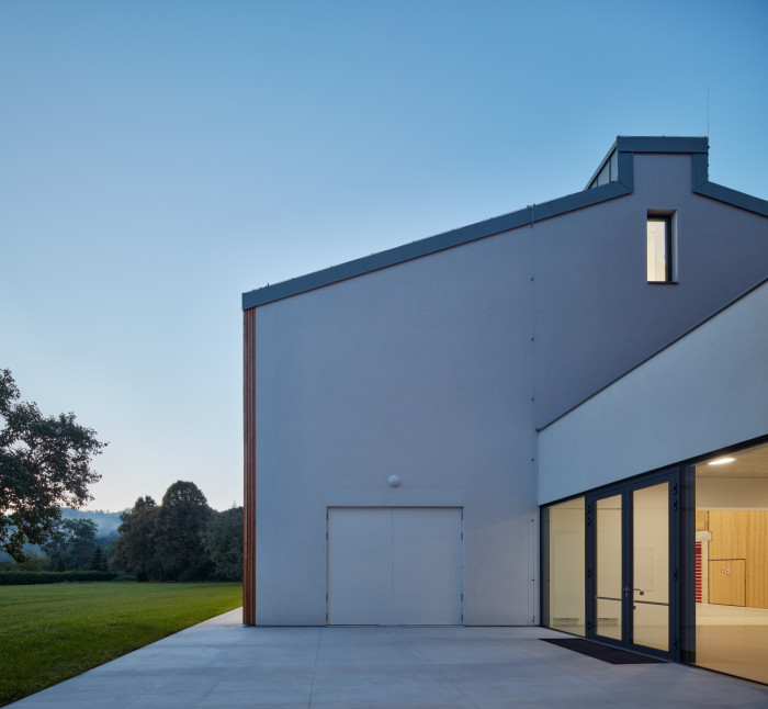 Sportovní hala v Novém Hrozenkově od studia Consequence Forma