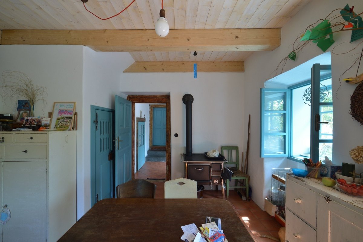 Rekonstrukce rodinného domu v Černošicích, 3+1 architekti