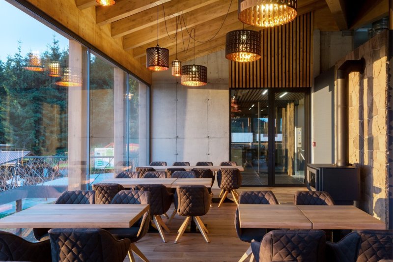 Výstupní stanice lanové dráhy na Pustevnách od Kamil Mrva Architects