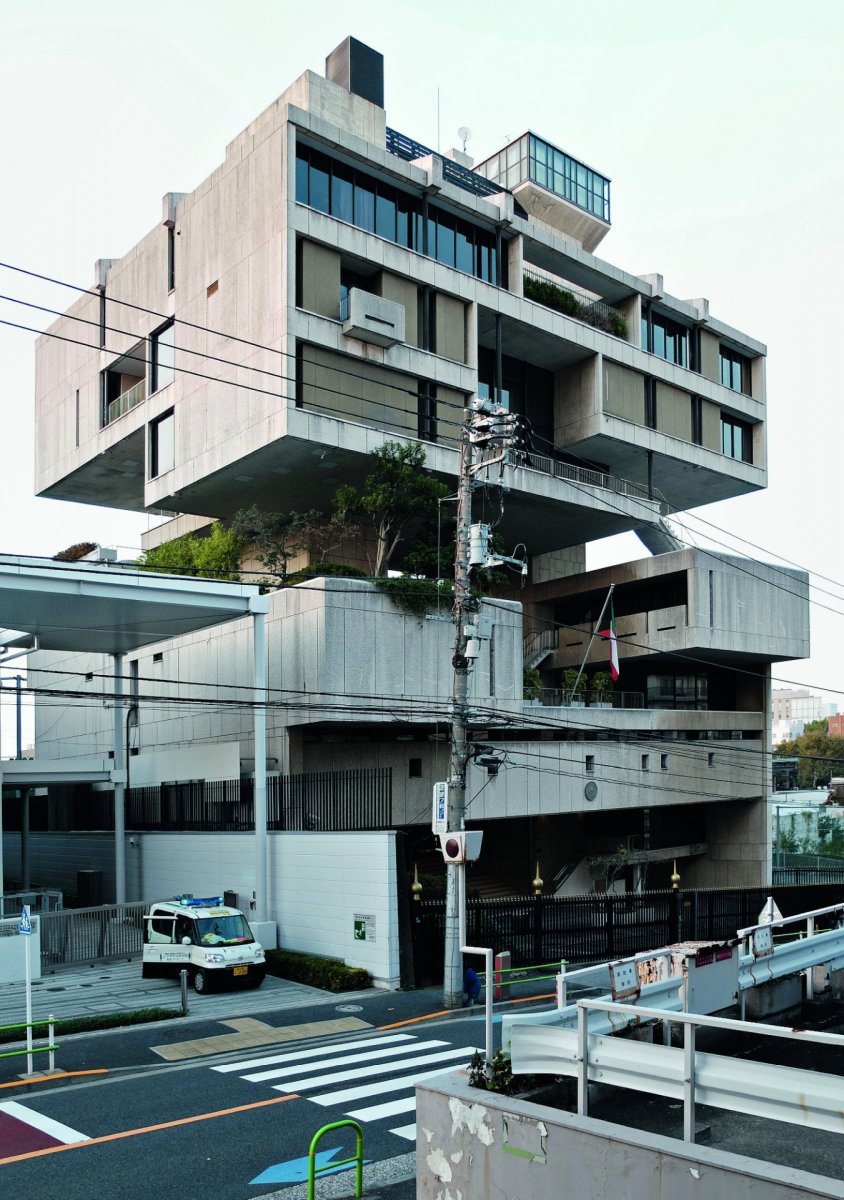KUVAJTSKÁ AMBASÁDA, Tange Kenzō, Tokio, 1970 Photo