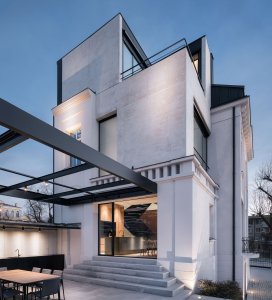 White Concrete Old House, I/O architects