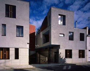 Walmer Yard, Peter Salmer