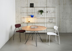 Stůl od studia SAD od Master&Master