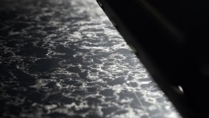 Skenování povrchu tvrzeného kamene TechniStone®, proces jehož výsledkem je hotový 3D model materiálu. (Pearl Lava, TechniStone®).