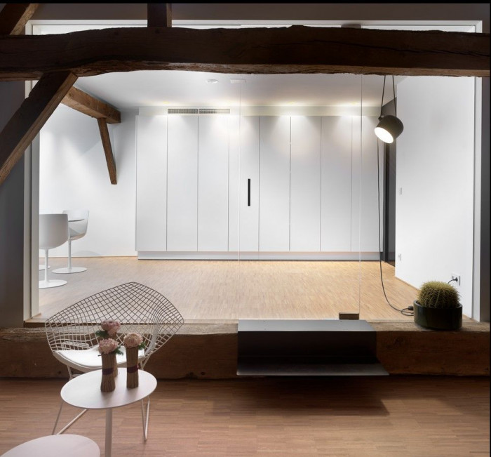 The Waterdog, vestavba architektonického studia do kaple, Klaarchitectuur