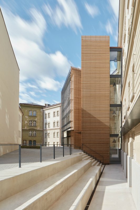Výukové centrum VŠPJ, Qarta Architektura