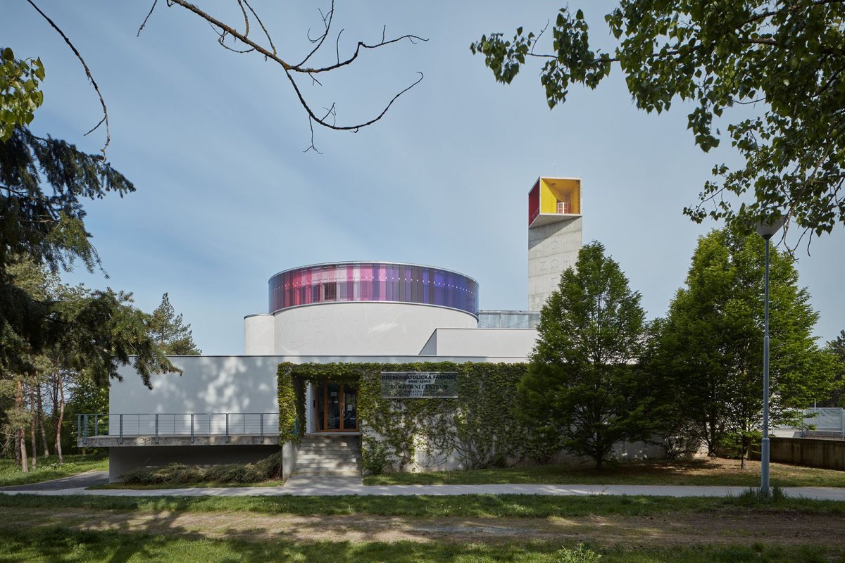 Kostel blahoslavené Marie Restituty v Brně, Ateliér Štěpán.