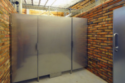 PROKŠ PŘIKRYL ARCHITEKTI, Zázemí biotopu v Honěticích u Kroměříže – foto