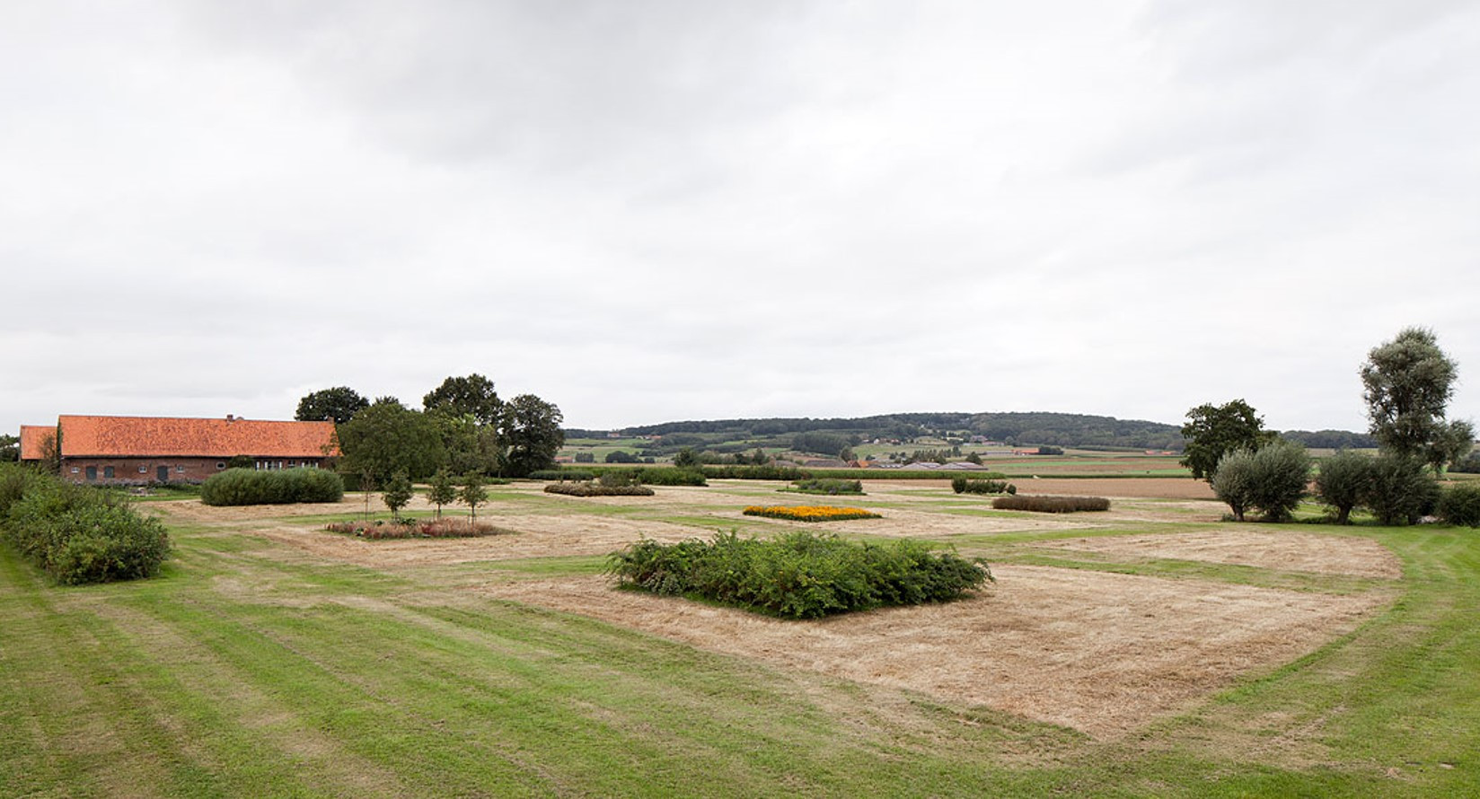 3. dubna pořádá spolek KRUH přednášku krajinářské architekta Kennyho Windelse s názvem Odbetonování jako katalyzátor pro tvorbu.