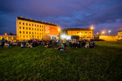 KAM, Modulární čekárna, Brno - foto