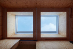 Chatu v Posázaví navrhl architekt Martin Hajný.