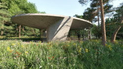 Ivan Kroupa: Smuteční síň Týnec nad Sázavou