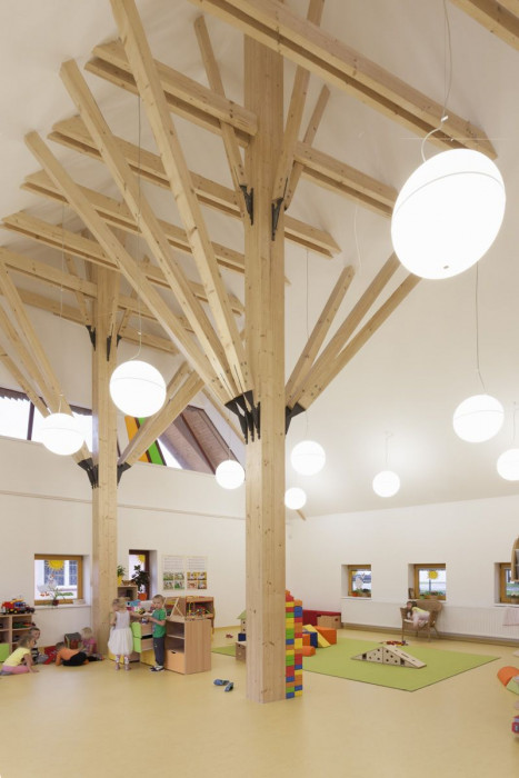 Atelier 8000 (Martin Krupauer, Jiří Střítecký), Mateřská škola v Dobříni - foto