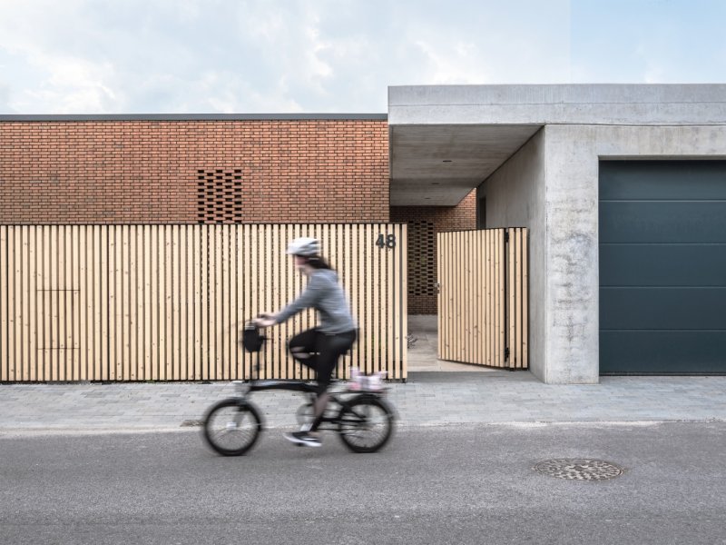 Dom s kamenným pátiom, Beef architekti