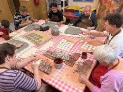 Adventní výzdoba pro Pražský hrad od klientů z chráněné dílny z Domova Lagunaze středočeských Psár