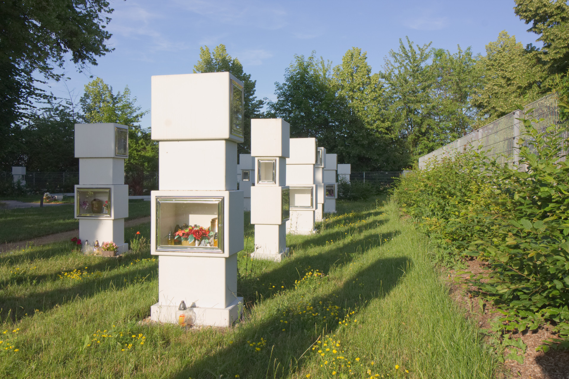 Kolumbárium  v Pátku  (Rekonstrukce hřbitova v Pátku, Tomáš Podrázský)