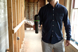 Leica Geosystems představila novou generaci laserových skenerů. Zde ruční skener BLK2GO, který díky sběru dat za chůze výrazně zefektivní proces zaměřování objektů