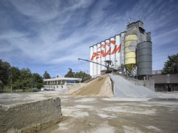 Administrativní budova ve Strančicích, Architektura s.r.o.